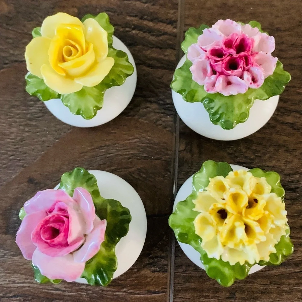 Atnsley salt and pepper shakers